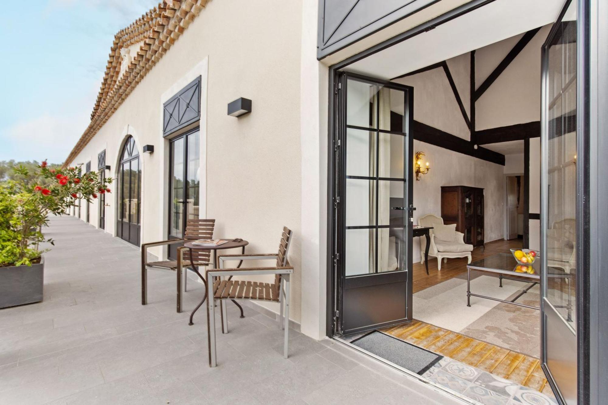 Chateau Hermitage De Combas Aparthotel Servian Εξωτερικό φωτογραφία