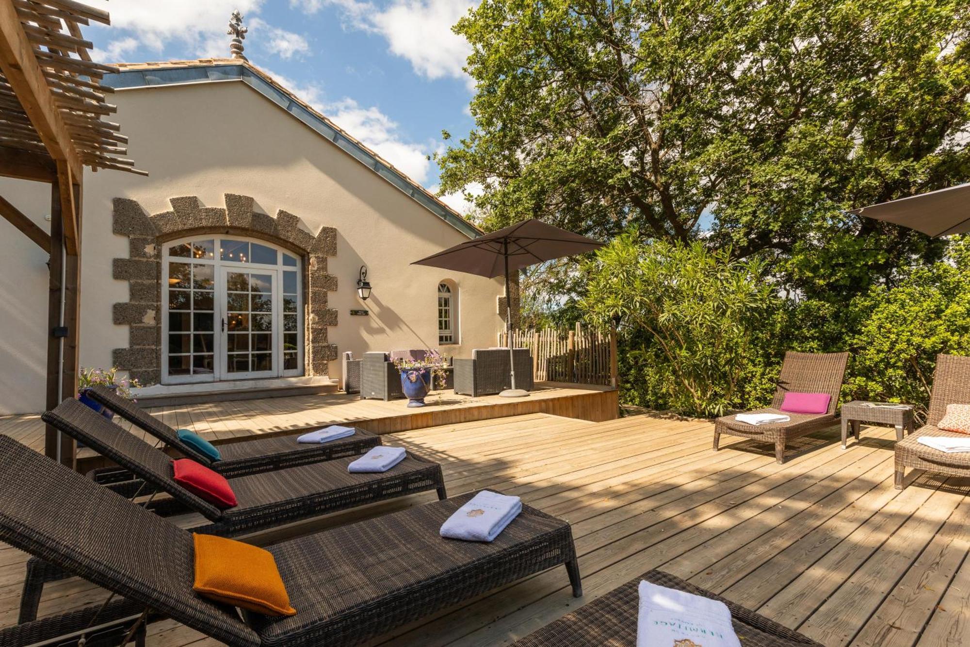 Chateau Hermitage De Combas Aparthotel Servian Εξωτερικό φωτογραφία