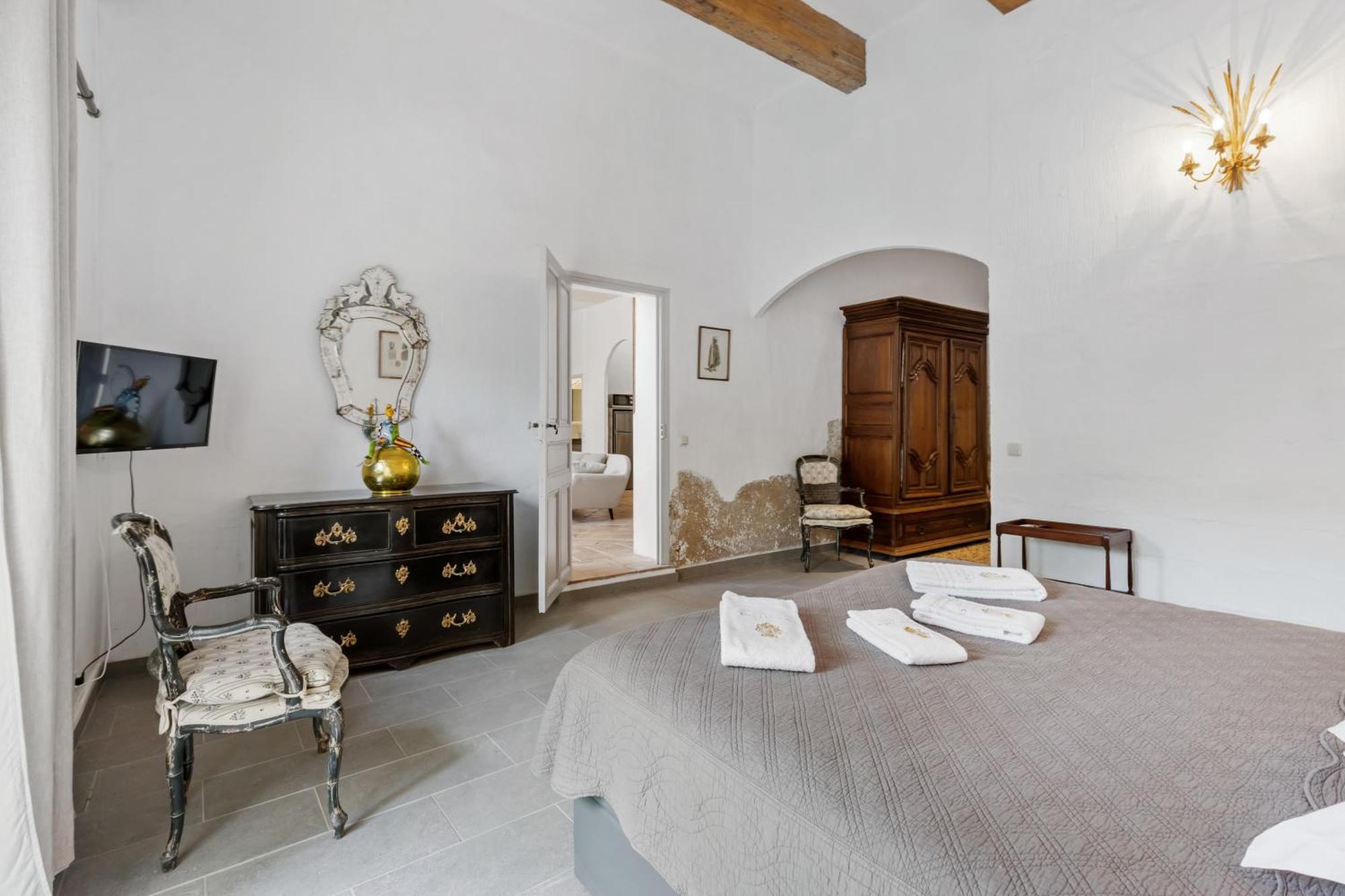 Chateau Hermitage De Combas Aparthotel Servian Δωμάτιο φωτογραφία