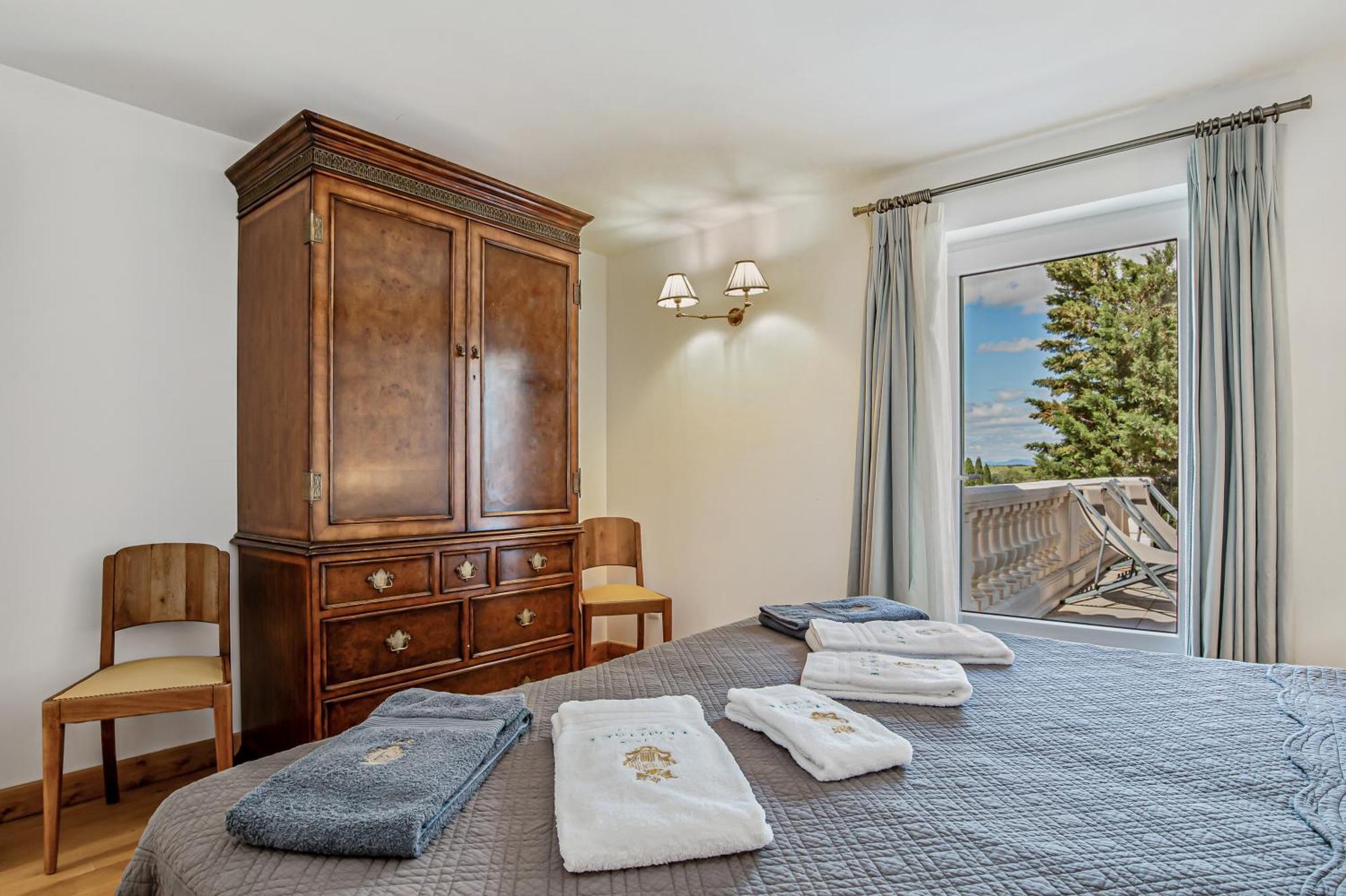 Chateau Hermitage De Combas Aparthotel Servian Εξωτερικό φωτογραφία