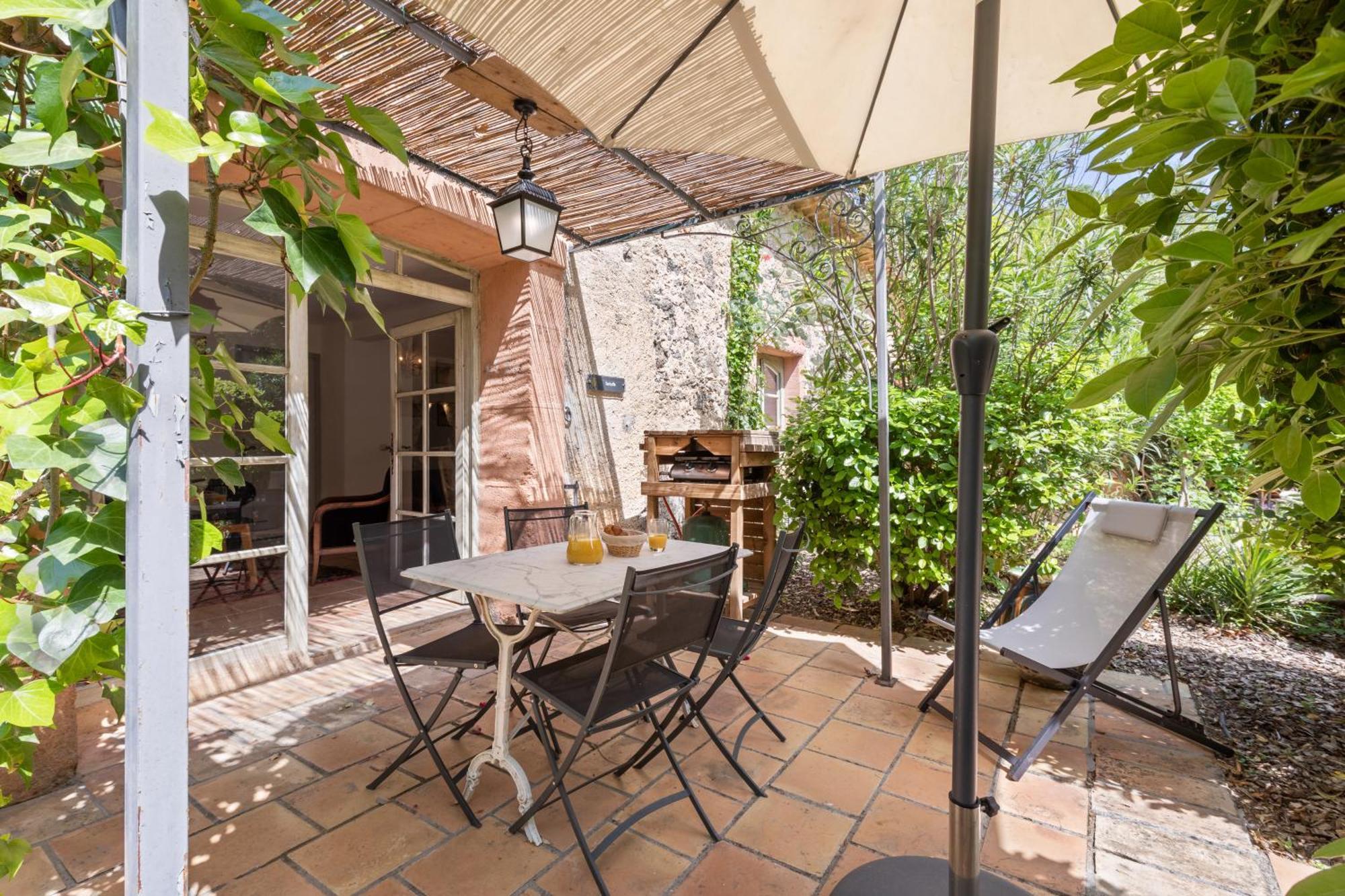 Chateau Hermitage De Combas Aparthotel Servian Εξωτερικό φωτογραφία